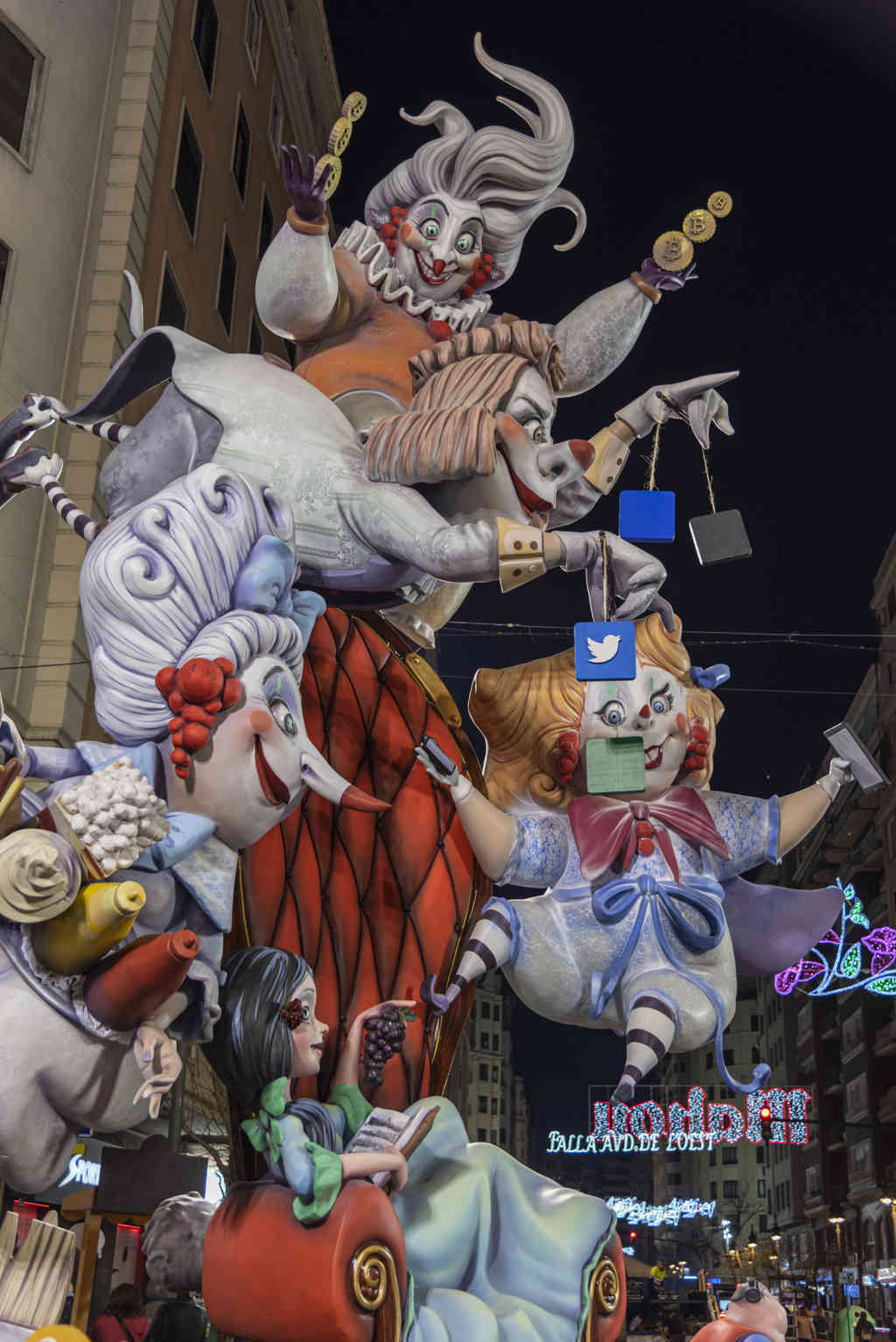 Valencia - fallas 2023 - falla Linterna-Na Robella-Barón de Cárcer - Temptacions 07.jpg